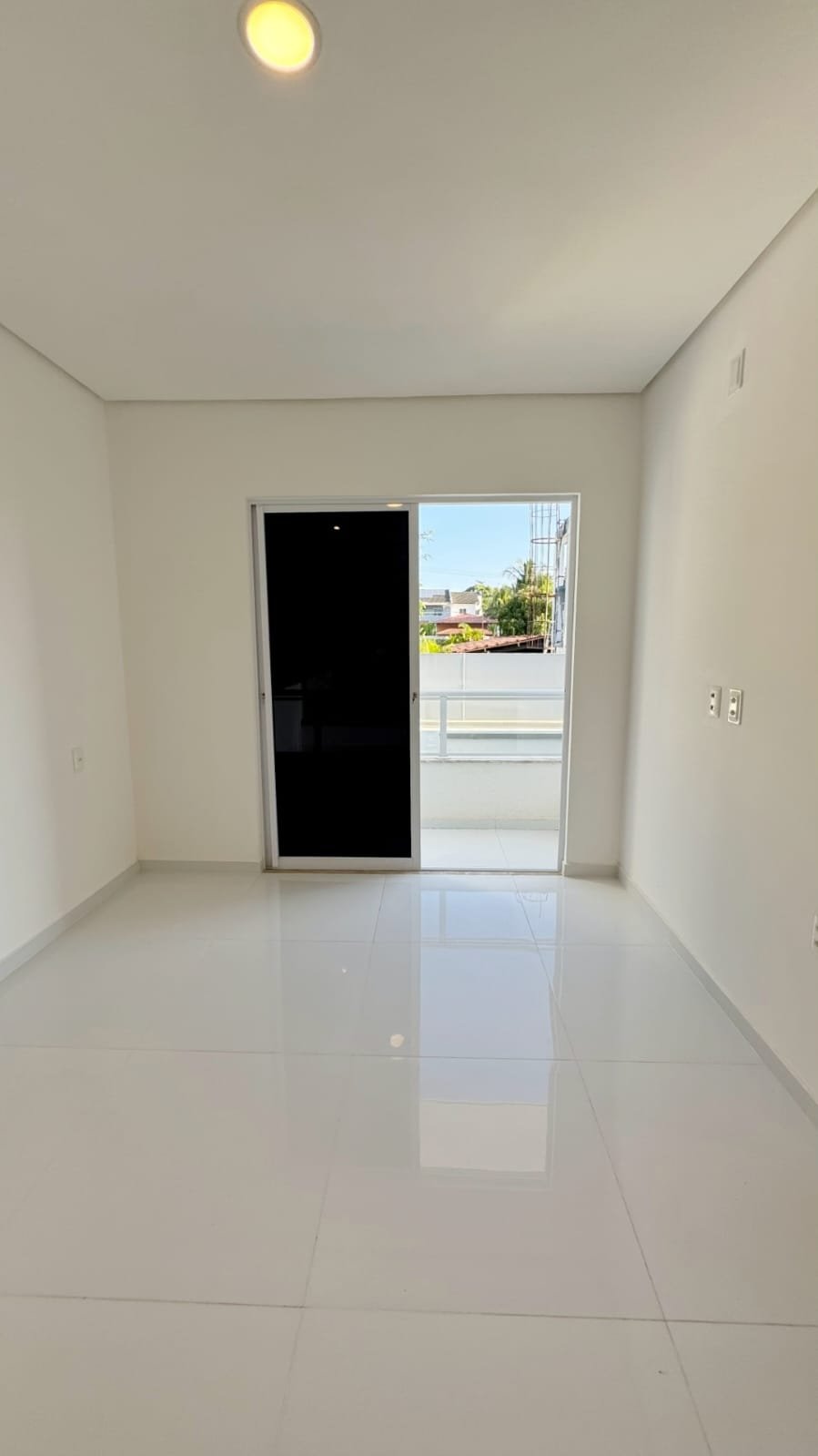 Foto 15 do imóvel Casa Duplex com 3 Suítes no Centro do Eusébio-CE