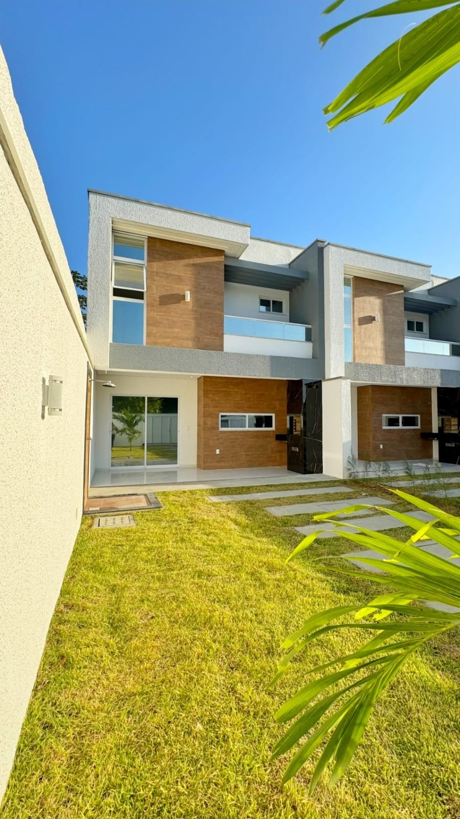 Foto 16 do imóvel Casa Duplex com 3 Suítes no Centro do Eusébio-CE